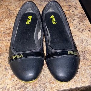 Fila flats